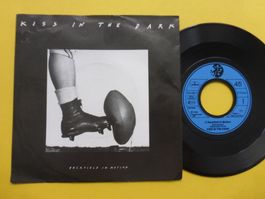 Kiss In The Dark – Backfield In Motion