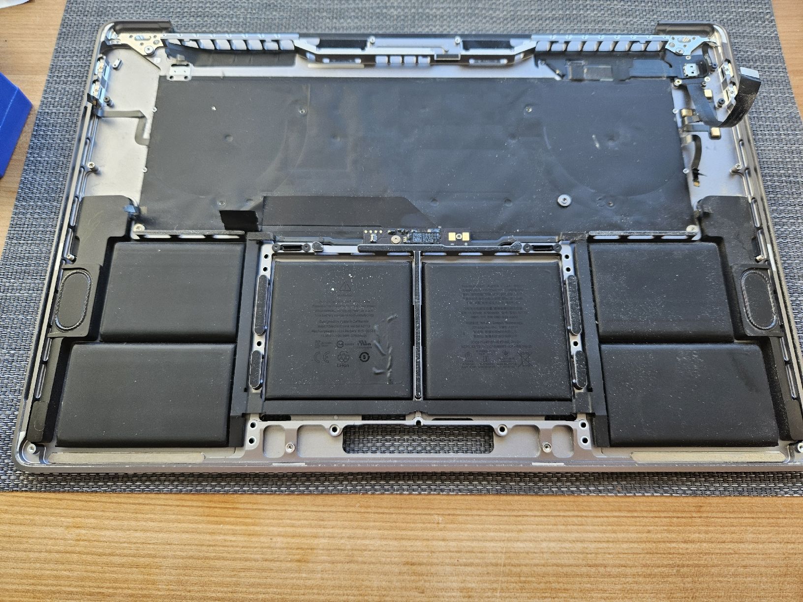 Apple Notebook: topcase von Apple MacBook Pro 16 2019 – Usato da Biberist venduto da Volo28 7