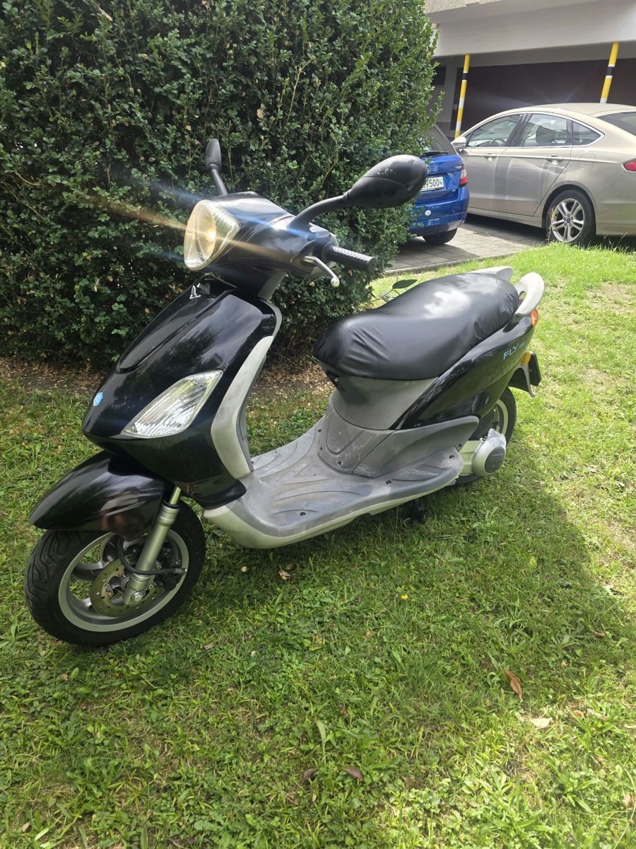 Piaggio Scooters: PIAGGIO FLY 125 CC – D'occasion à Winterthur par Fabio_46 4