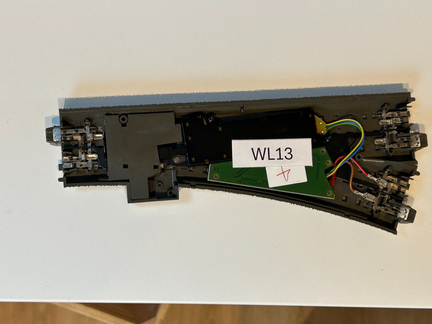 Märklin Modelleisenbahnen: Märklin Weiche 24611 links / Antrieb / Decoder – Gebraucht aus Rottenschwil von master007pc 1