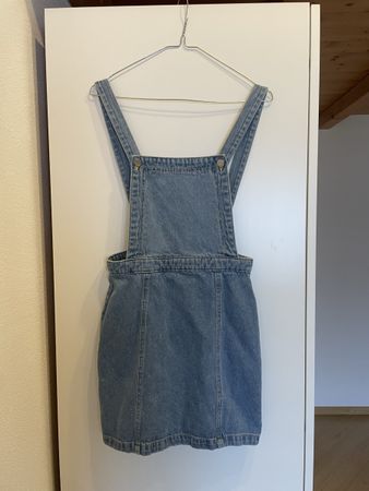 Jeans-Latzkleid von Clockhouse, Grösse 36, Top Zustand!