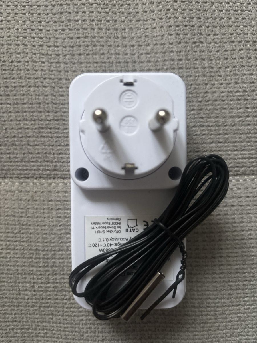 Fiches d'alim.: Temperaturregler Steckdose mit externem Sensor – Neuf (Voir description) à Suhr par arii_00 1