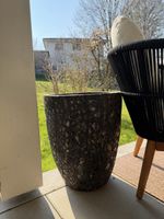 Grosser, dunkler Blumentopf mit Muster - Top Zustand!