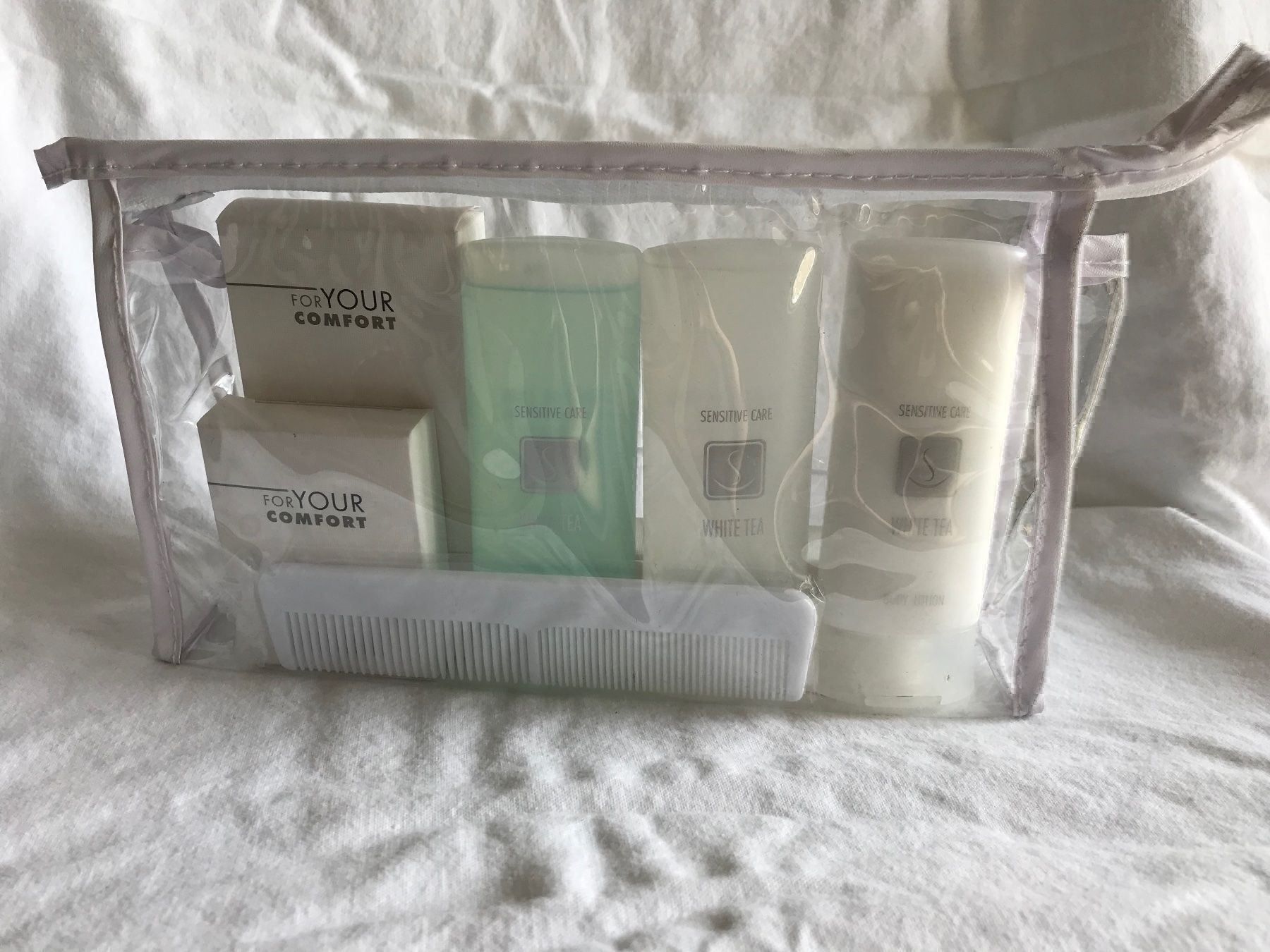Prodotti di pulizia: 2 Pflege-Sets "White Tea" und Galimard – Nuovo e nell'imballaggio originale da Basel venduto da Solaia28 5