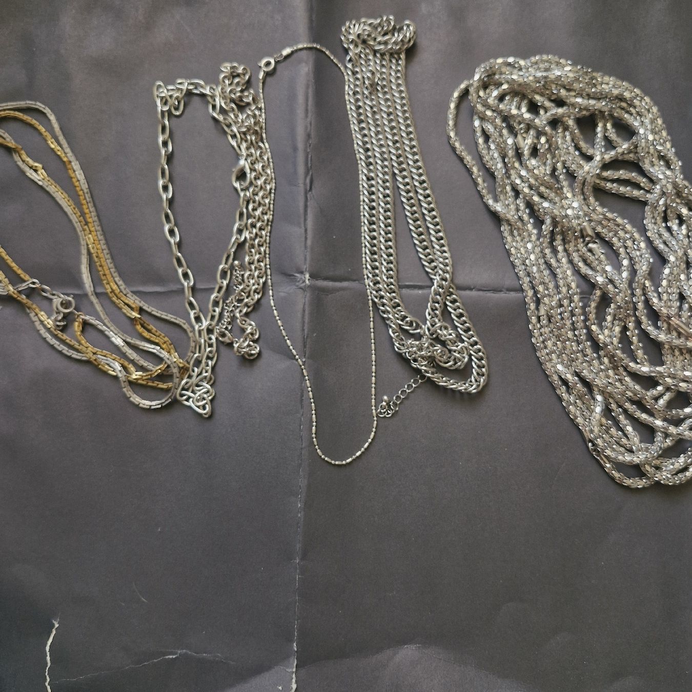 Ketten: lot de chaînes  – Gebraucht aus Neuchâtel von yas_zdb7