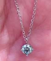 Elegante Silberkette mit grünem Moissanit Neu