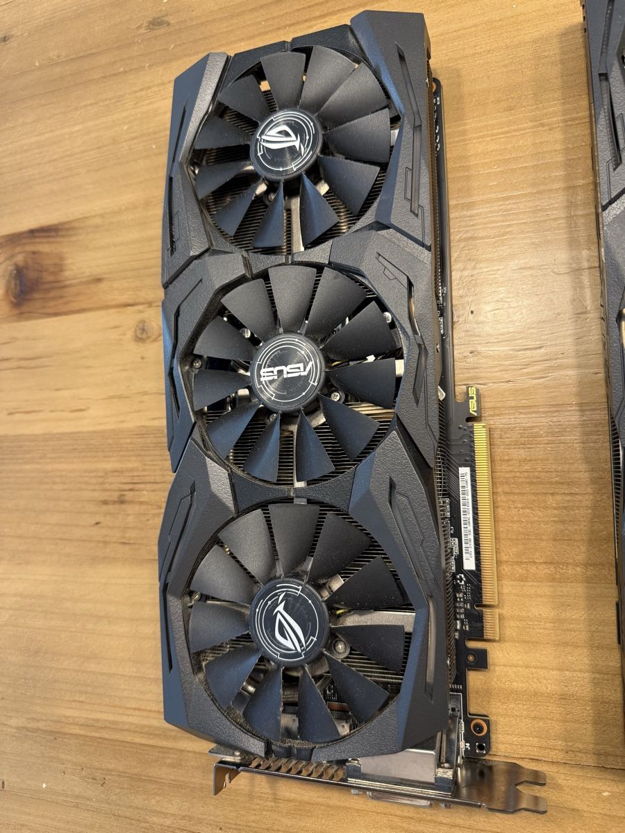 Asus Cartes graphiques: Grafikkarten ASUS ROG Strix Set 2 Stück – D'occasion à Oberglatt ZH par vabend 2