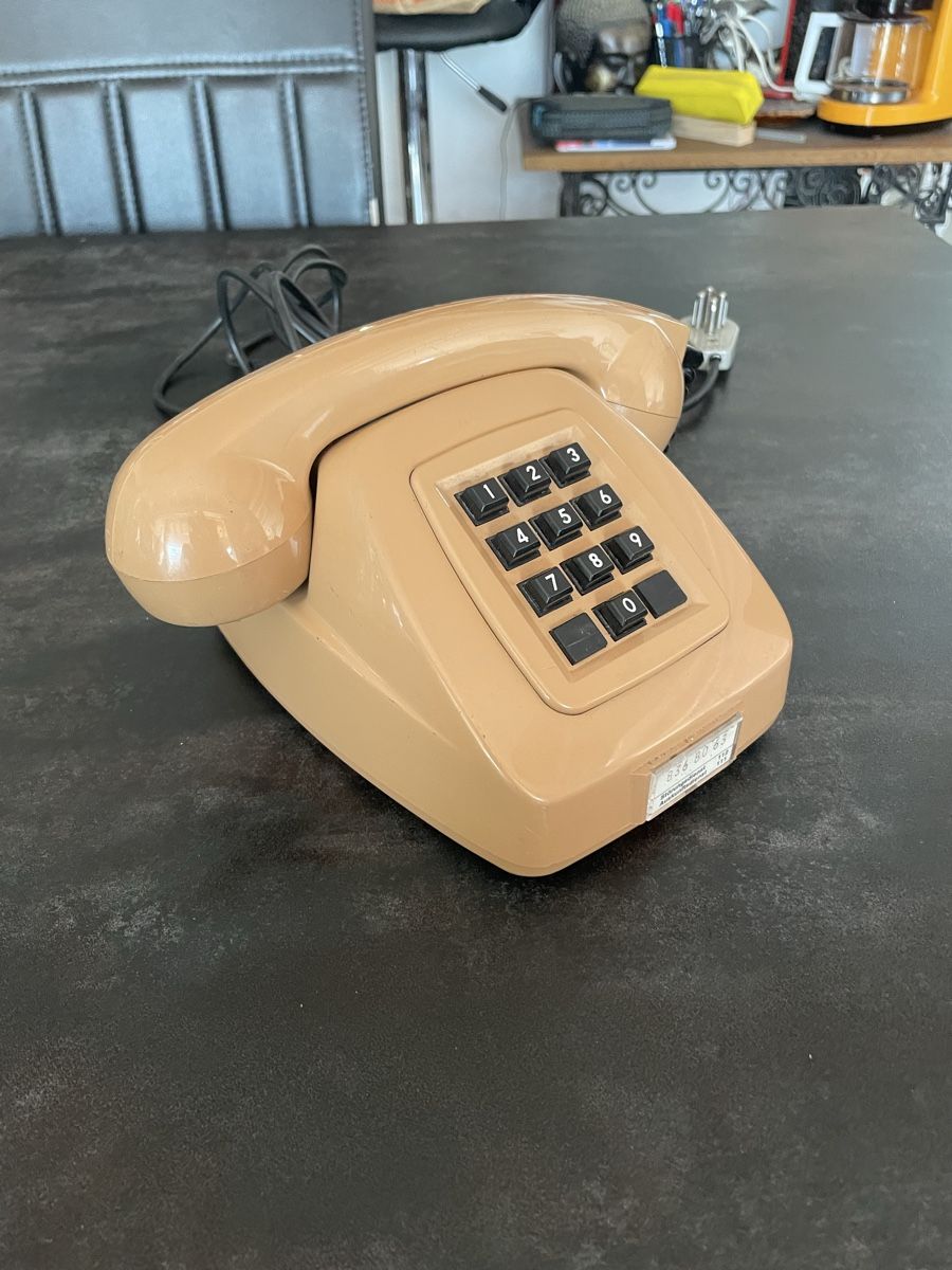 Téléphone Vintage (D'occasion) à Vallamand pour CHF 40 – avec livraison ...