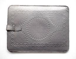 Etui f. Tablet Silber iPad Apple TOP Hülle mit Ornamenten