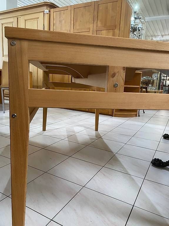 Tavoli: Schöner schlichter Esstisch aus Holz – Usato da Neuhausen am Rheinfall venduto da galleria13 3