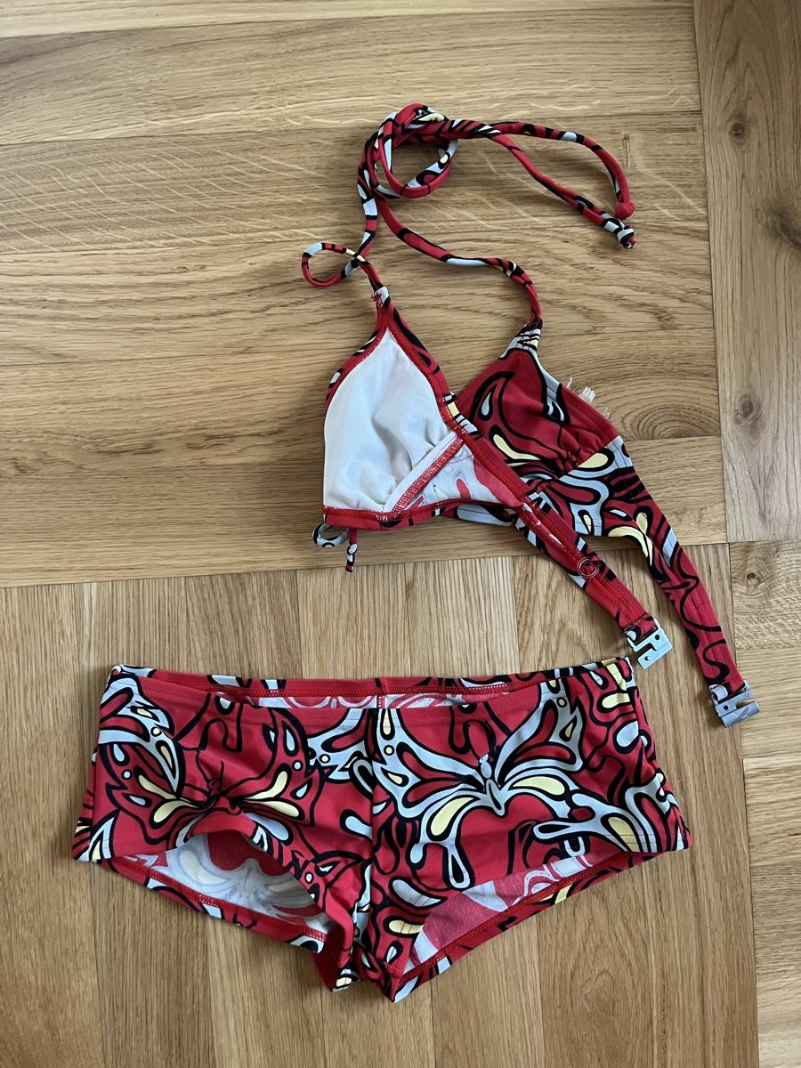 Badekleider & Bikinis: Kostüm im Stil der 2000er Jahre – Gebraucht aus Zürich von ste_89cs 1