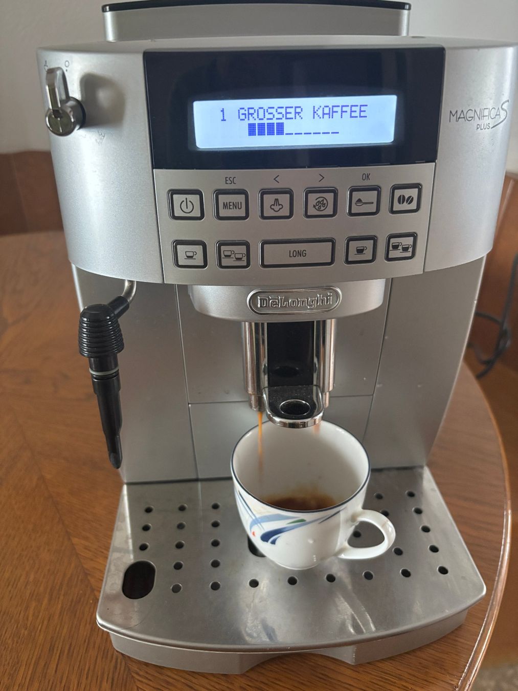 De'Longhi Kaffeemaschinen & Espressomaschinen: Kaffeemaschine De´Longhi Magnifica S Plus – Defekt aus Gossau SG von Gusho