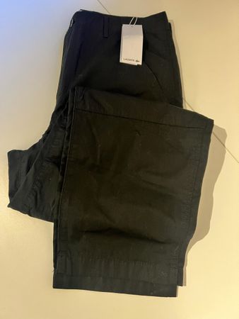 Pantalon cargo Lacoste. Taille 46