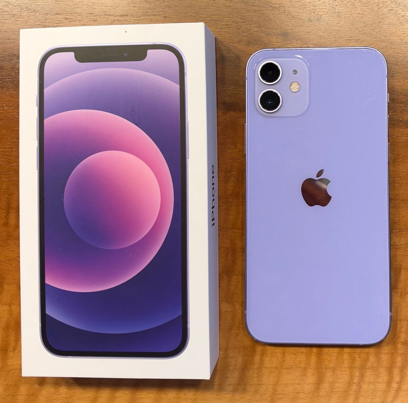 Apple Telefoni cellulari / Smartphones: iPhone 12 lila – Usato da Wetzikon ZH venduto da Regu75
