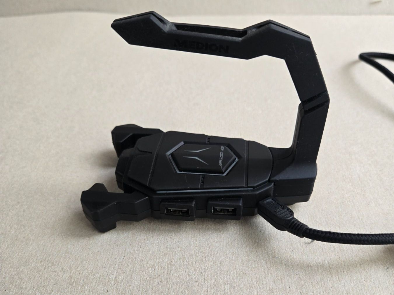 Hubs & Switches: Medion Erazer Mouse Bungee X89050 USB Hub – Gebraucht aus Hunzenschwil von Fluz 3