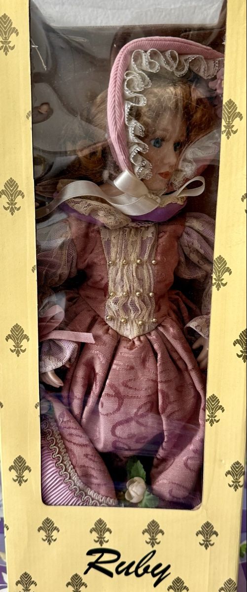 Bambole: 90er Vintage Porzellan Dolls Ruby – Nuovo e nell'imballaggio originale da Dietikon venduto da cuciolo77 1