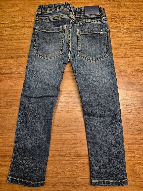Pantaloni: Blue Jeans Grösse 104 – Usato da Zürich venduto da RaffaelaT 2