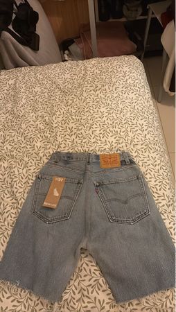 Neuf short Levi's vintage taille W27 - Idéal pour l'été!