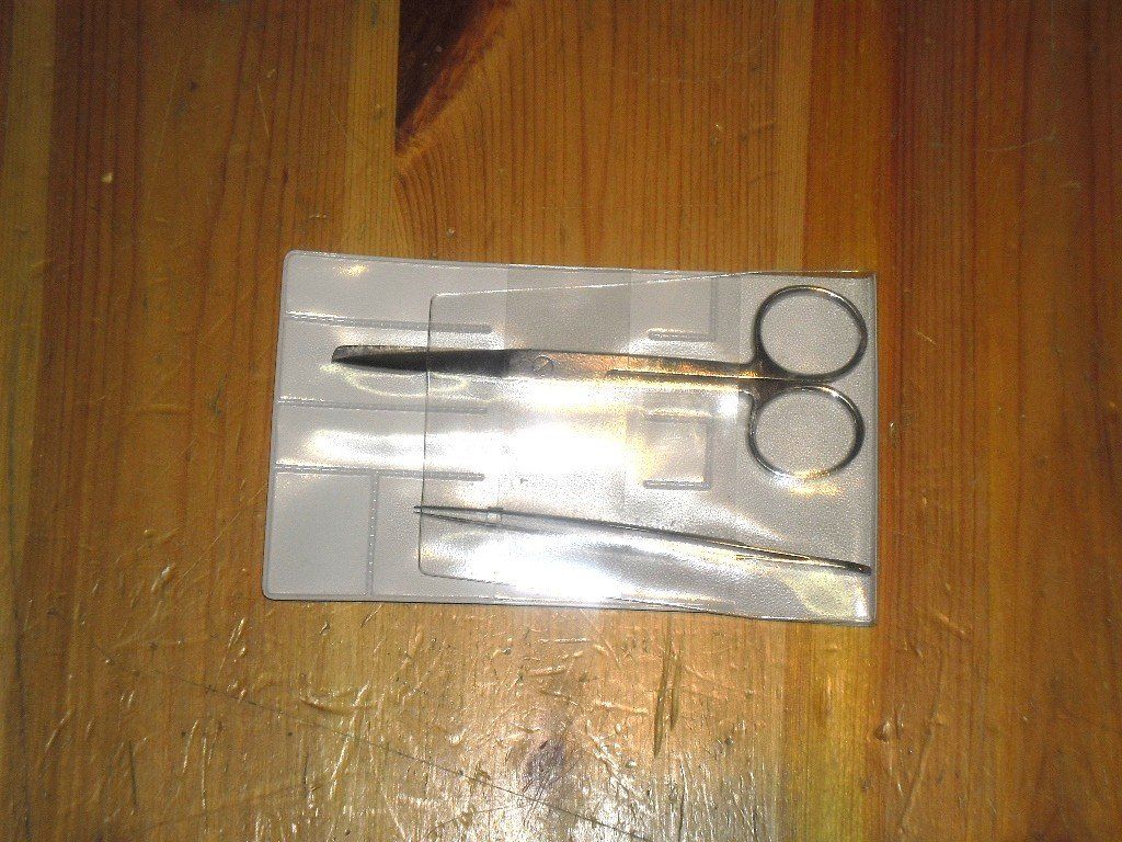 Kit di pronto soccorso: Set - Verbandschere und Pinsette – Nuovo e nell'imballaggio originale da Büren SO venduto da omsa