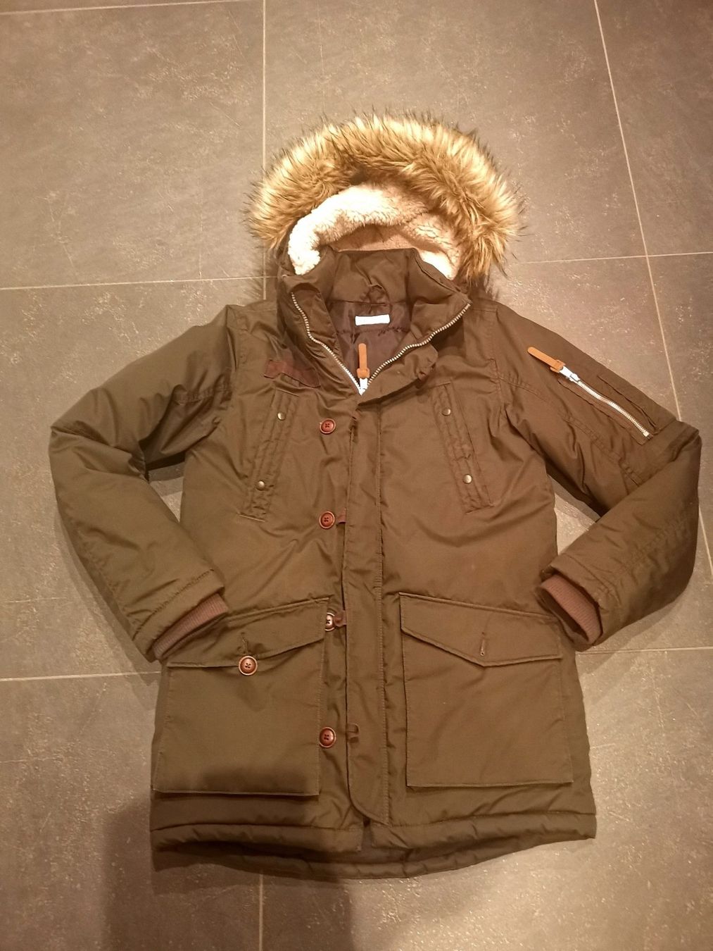 H&M Giacche & Cappotti: Winter Parka, oliv, Grösse 164, – Usato da Niederweningen venduto da sho_mb8y
