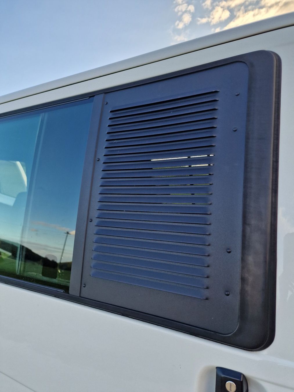 VW Camping Fahrzeuge: VW-Bus T4 4x4 – Gebraucht aus Aarau Rohr von Ricardo09 7