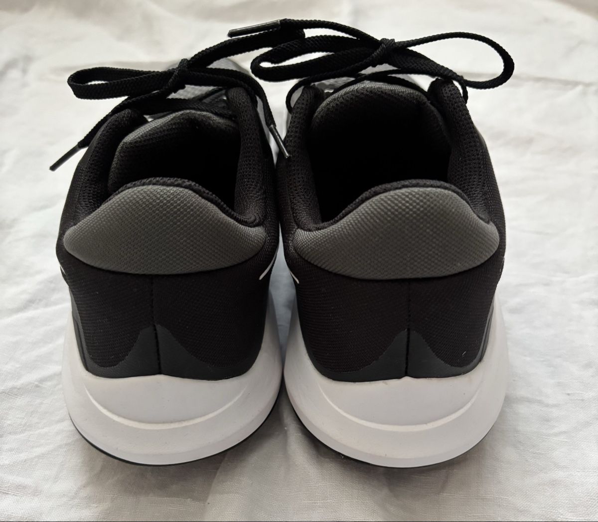 Nike Scarpe da uomo: Nike Precision 6 Basketball, Grösse 44 – Usato da Dietlikon venduto da Babies02 1