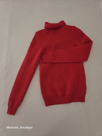 Red Amisu Turtle Neck Sweater Size S
