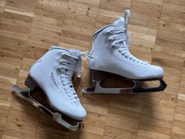 Neuwertige Schlittschuhe Graf Bolero Gr. 37 inkl. Schoner