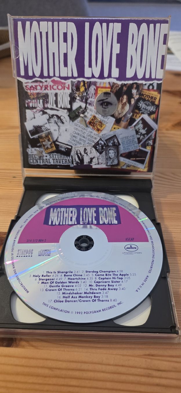 CDs: Mother Love Bone Compilation CD Rare 1992 Vg++ – Gebraucht aus Yvonand von RF-VINYL