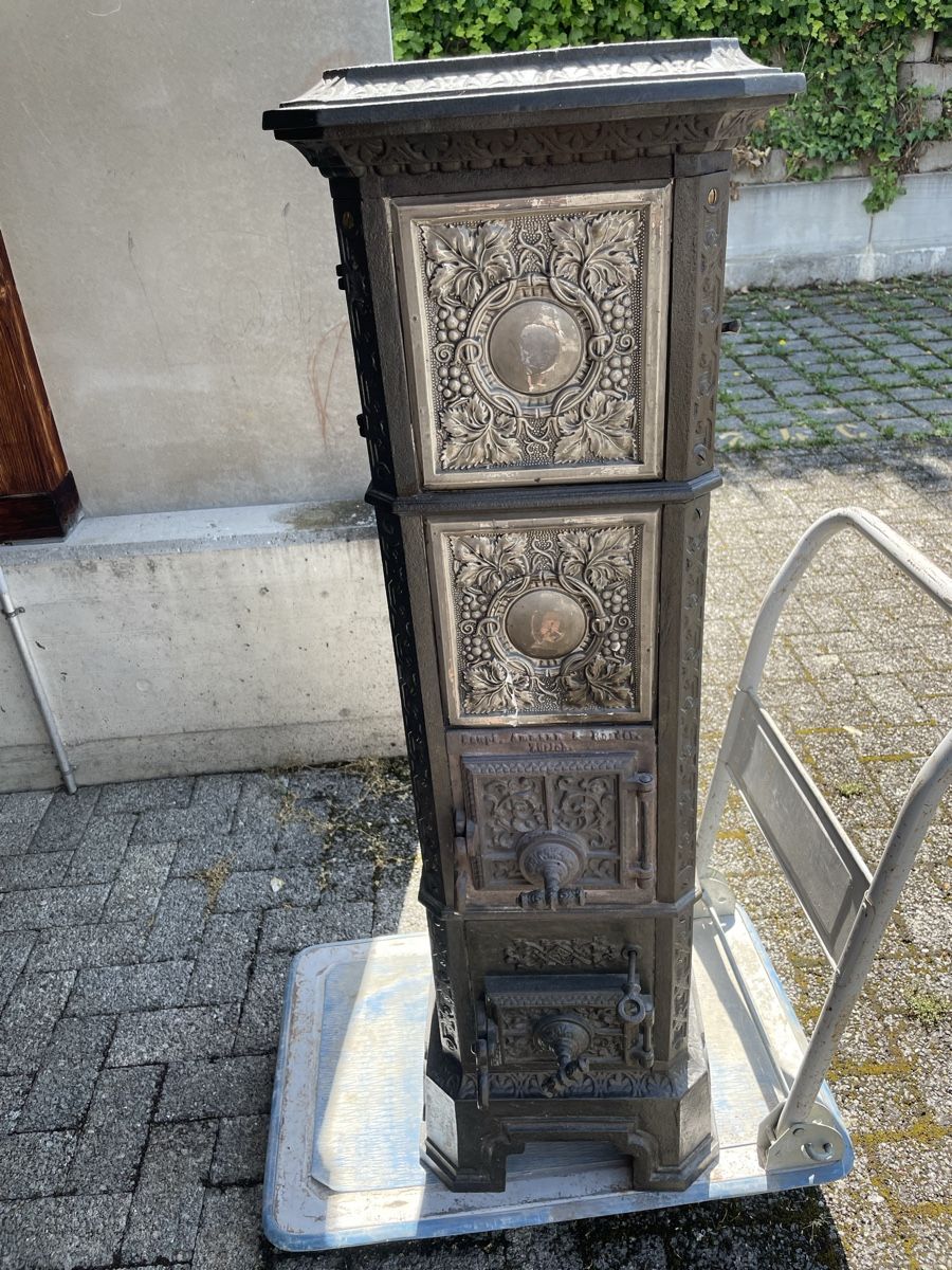 Autres meubles anciens: Kachelofen antik – D'occasion à Winkel par Uwen 5