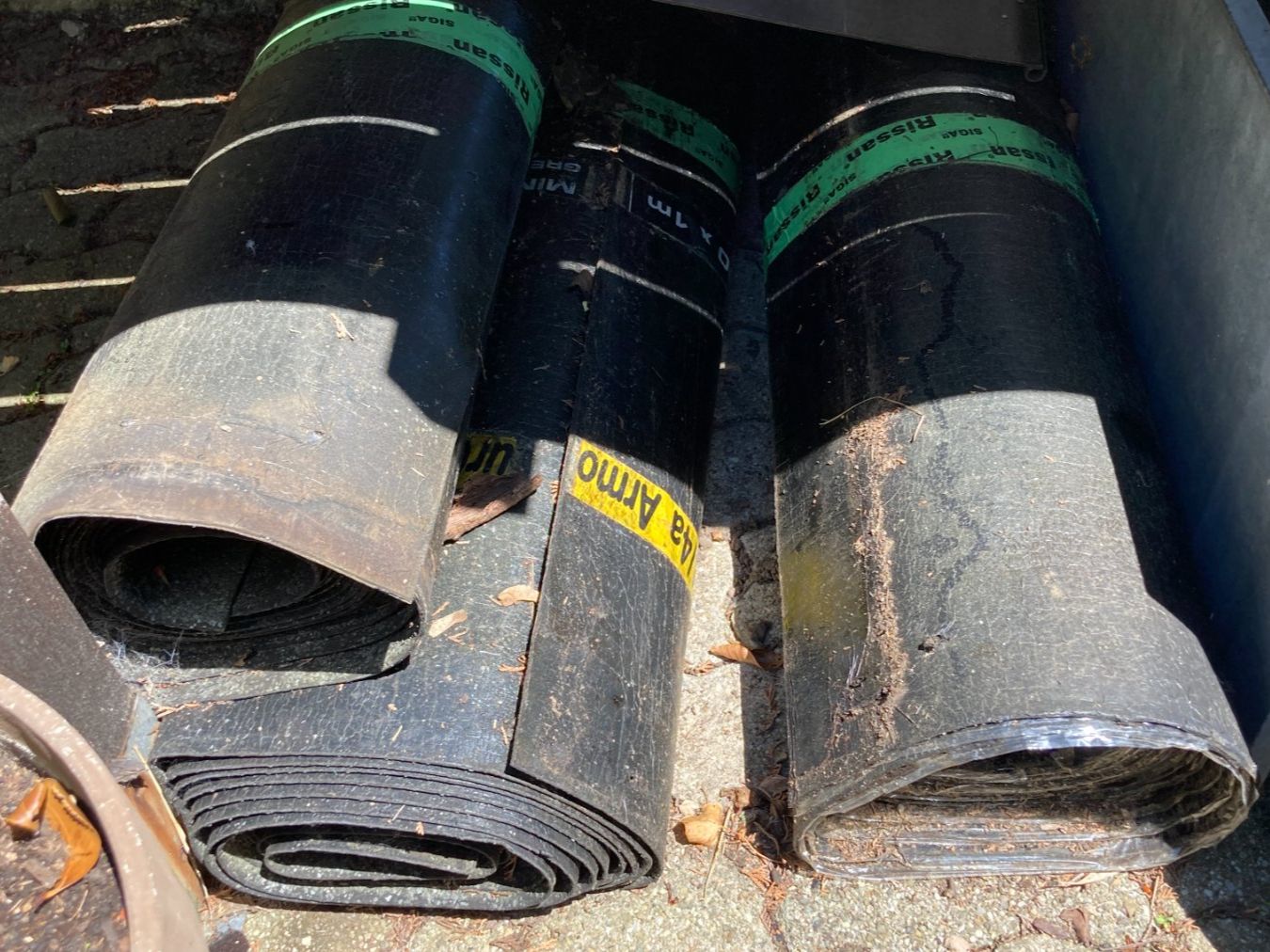 Sanitari: Bitumen, Bitumendachbahn, Dachpappe – Usato da Zwingen venduto da Hugom 4