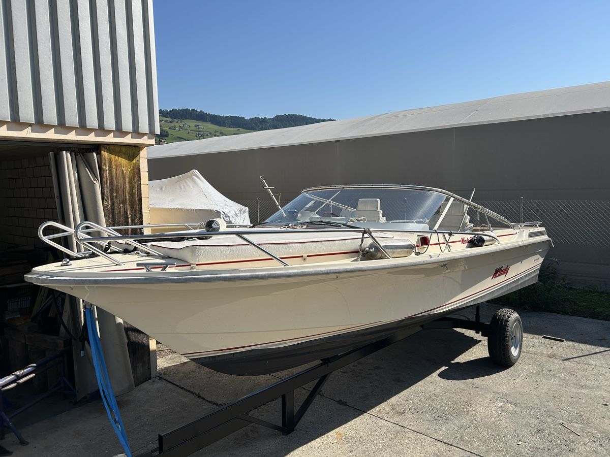 Windy Bateaux: Windy 7500 – Défectueux à Ennetbürgen par ausliebezumboot 1