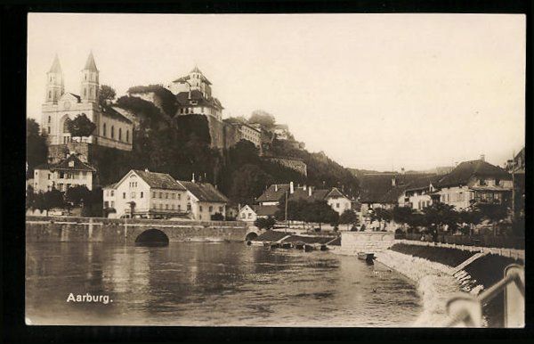 Cartoline postali: AK Aarburg, Blick zum Ort – Usato da Berlin venduto da bartko-reher