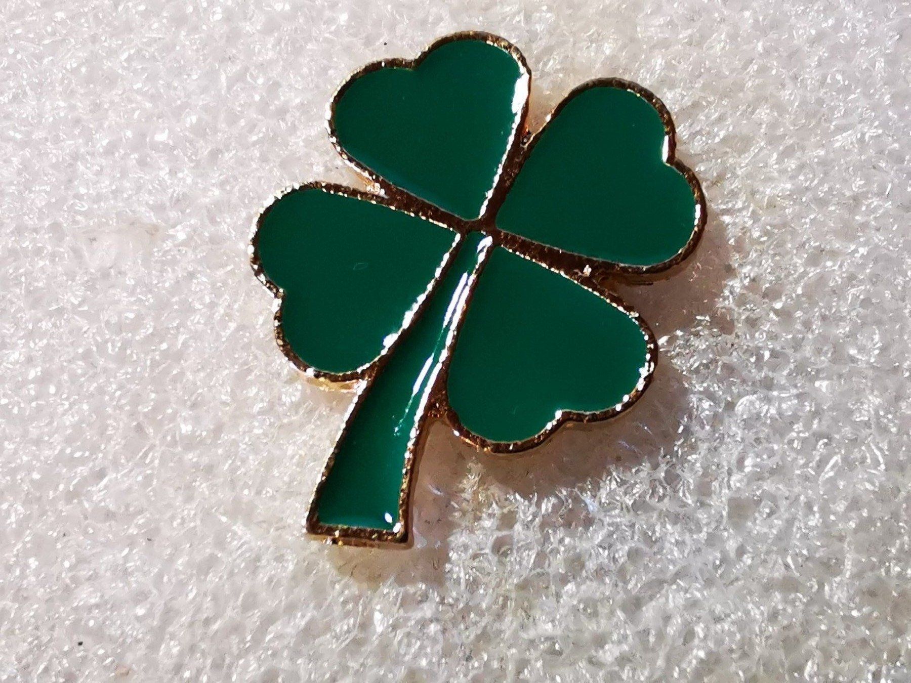 Placchette & Badge: Ansteckpin 30: Kleeblatt – Usato da Oppligen venduto da Pin-Fall-Shop