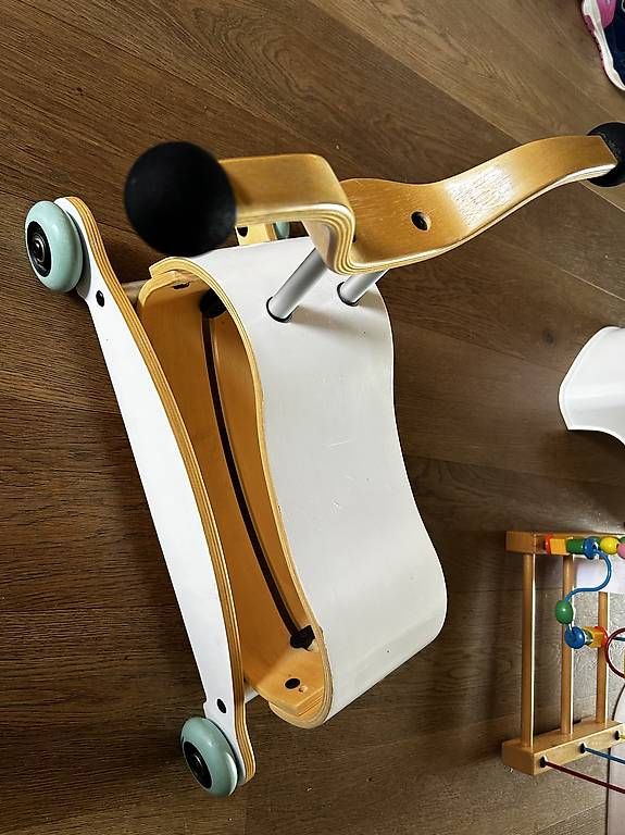 Spielzeuge: Jouet à roulettes  – Gebraucht aus Choulex von superposition