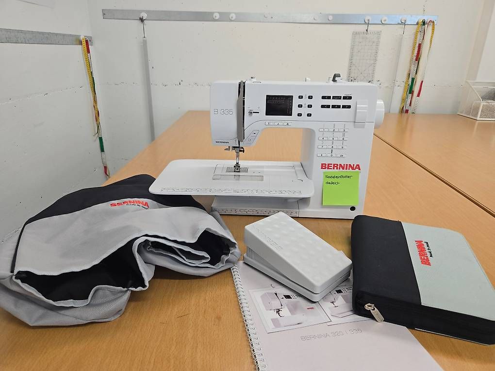 Macchine da cucire: Bernina B335 Gen. 1 – Usato da Luzern venduto da mimi_na