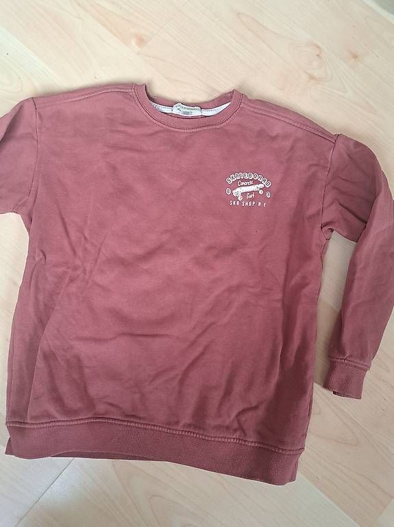 Pullover & Sweatshirts: Pulli 122/128 – Gebraucht aus Winterthur von feehee