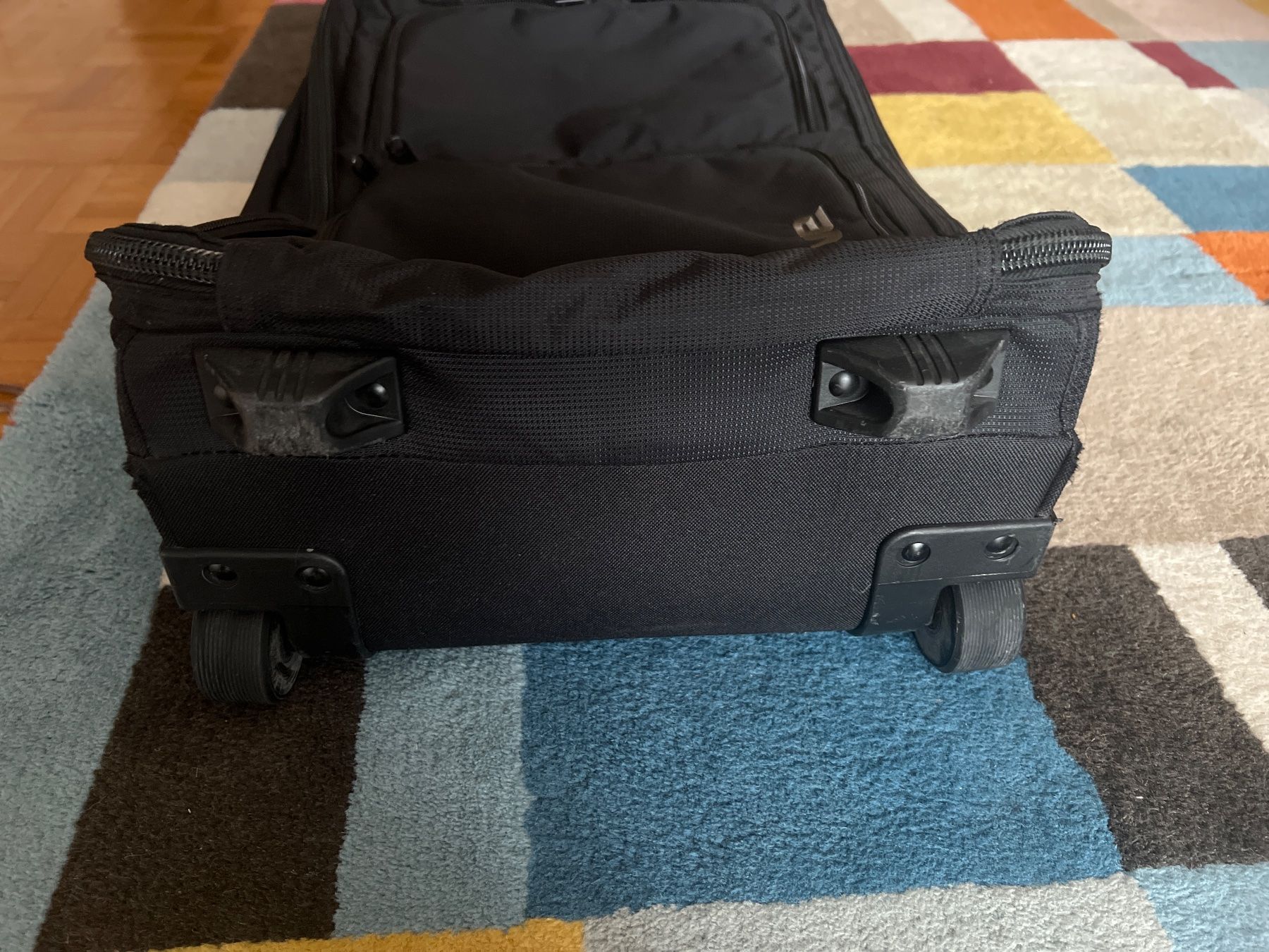 Dakine Valigie: Dakine Carry On Roller 36 Liter Rollkoffer – Usato da Winterthur venduto da britsi 1