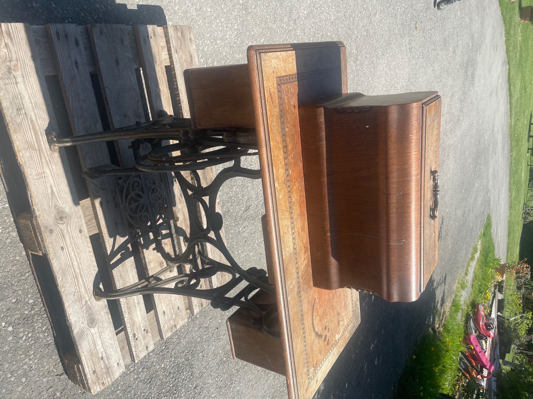 Macchine da cucire: Machine à coudre ancienne Gritzner, pièce de collection – Usato da Bex venduto da titefolie