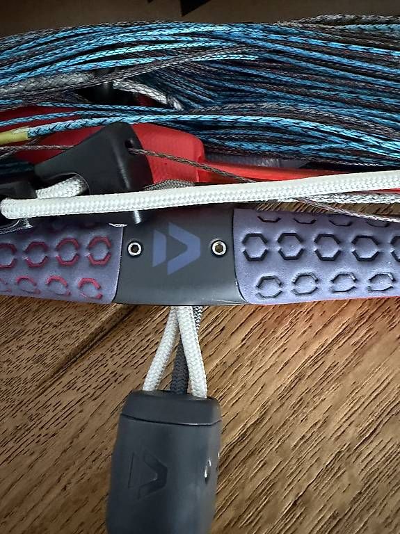 Kite: Duotone Thrust Bar 2025 Neu – Gebraucht aus Glattfelden von Airstyler 3
