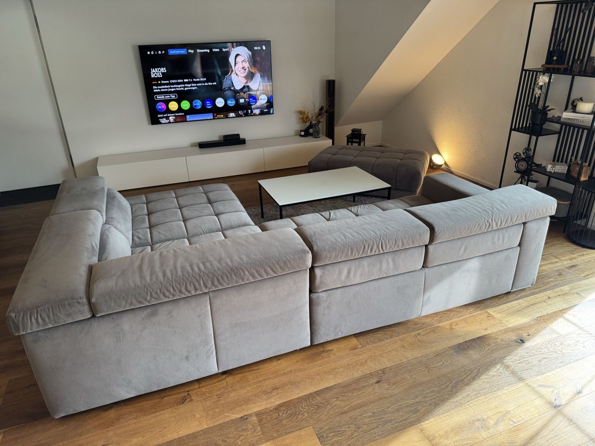 Divani: Graues Sofa / Wohnlandschaft / Ecksofa mit Hocker 313x223cm – Usato da Elsau venduto da cali311 4