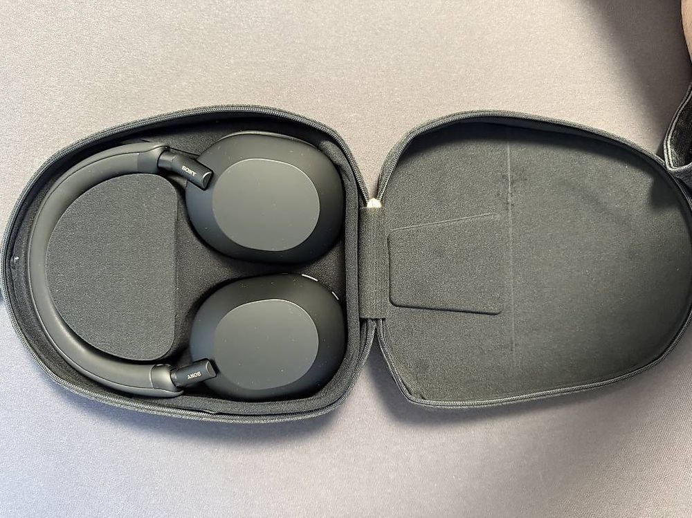 Kopfhörer: Sony WH-1000XM5 – Gebraucht aus Zürich von emr_hy5g 1