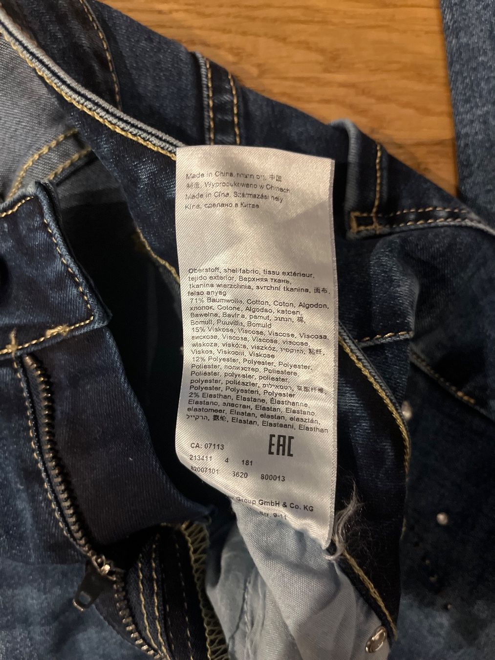 Jeans: Neue Jeans mit Strasssteinen Gr.36 – Nuovo (secondo la descrizione) da St.Gallen venduto da Monrose 6