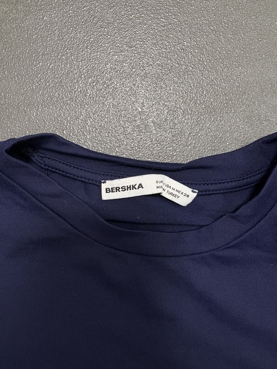 Top: Bershka Body M – Nuovo (secondo la descrizione) da Rümlang venduto da svent 2