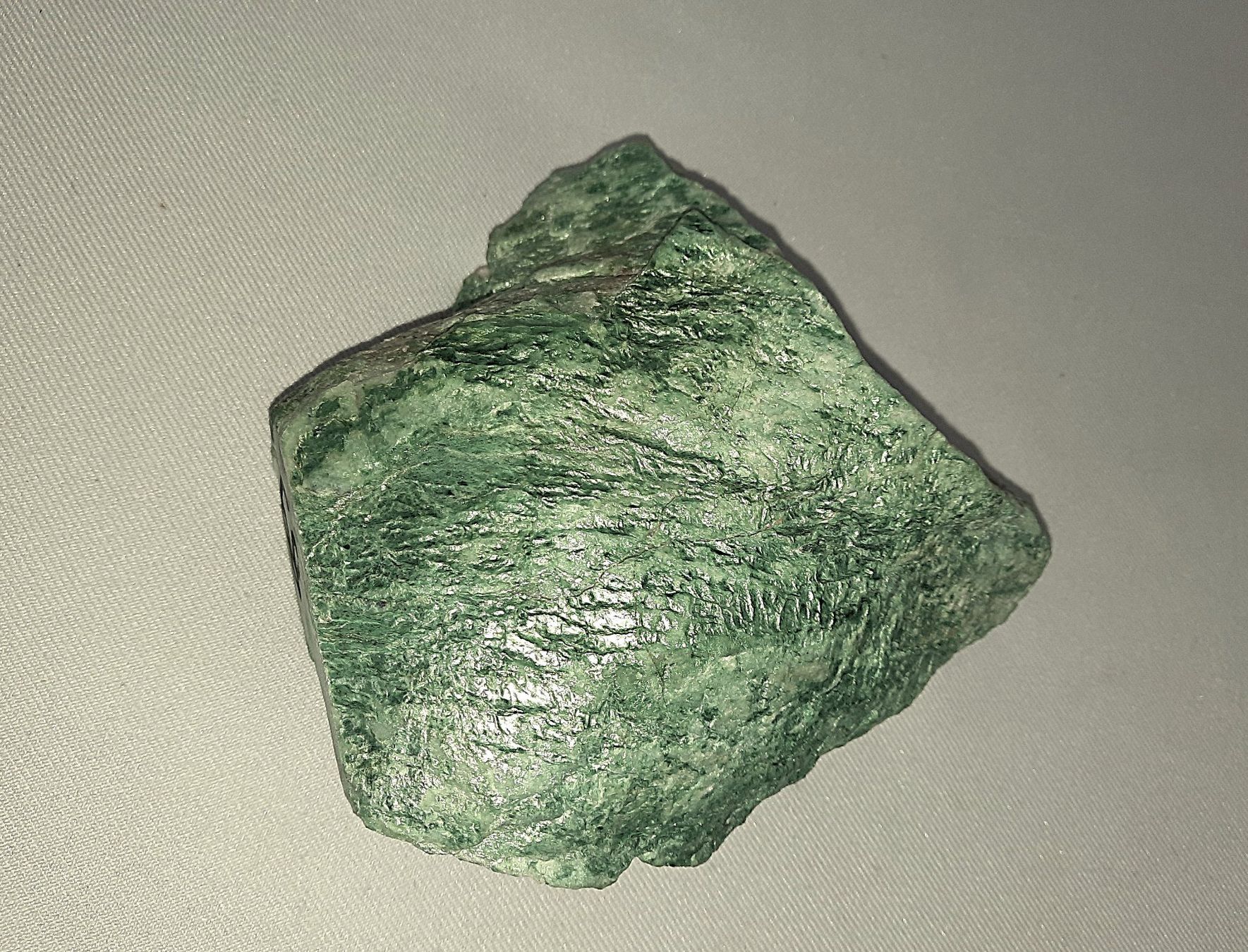 Pietre preziose: Schmuckstein, (Chromglimmer, Fuchsit) – Usato da Beinwil am See venduto da Restwert_Beinwil 3