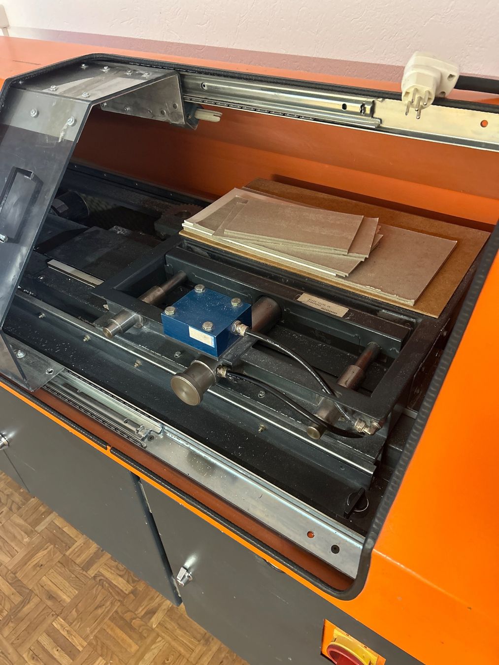 Toutes les machines: Papierfräse – D'occasion à Zürich par Salomon19 1