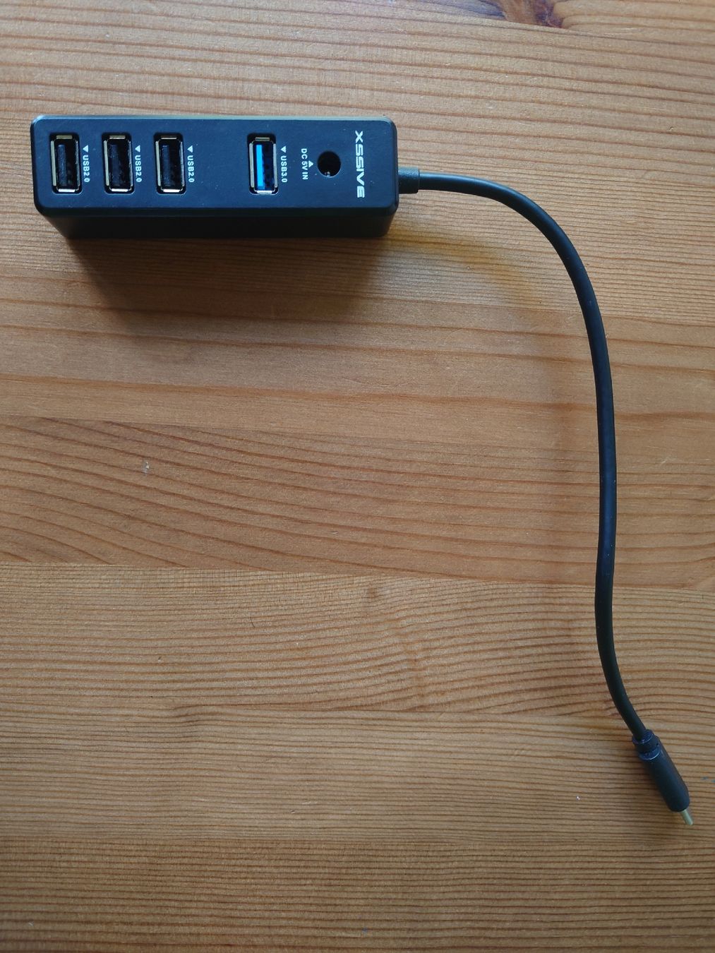 Hub & Switch: XSIVE USB 3.0 Hub – Usato da Zürich venduto da Almohammed 1