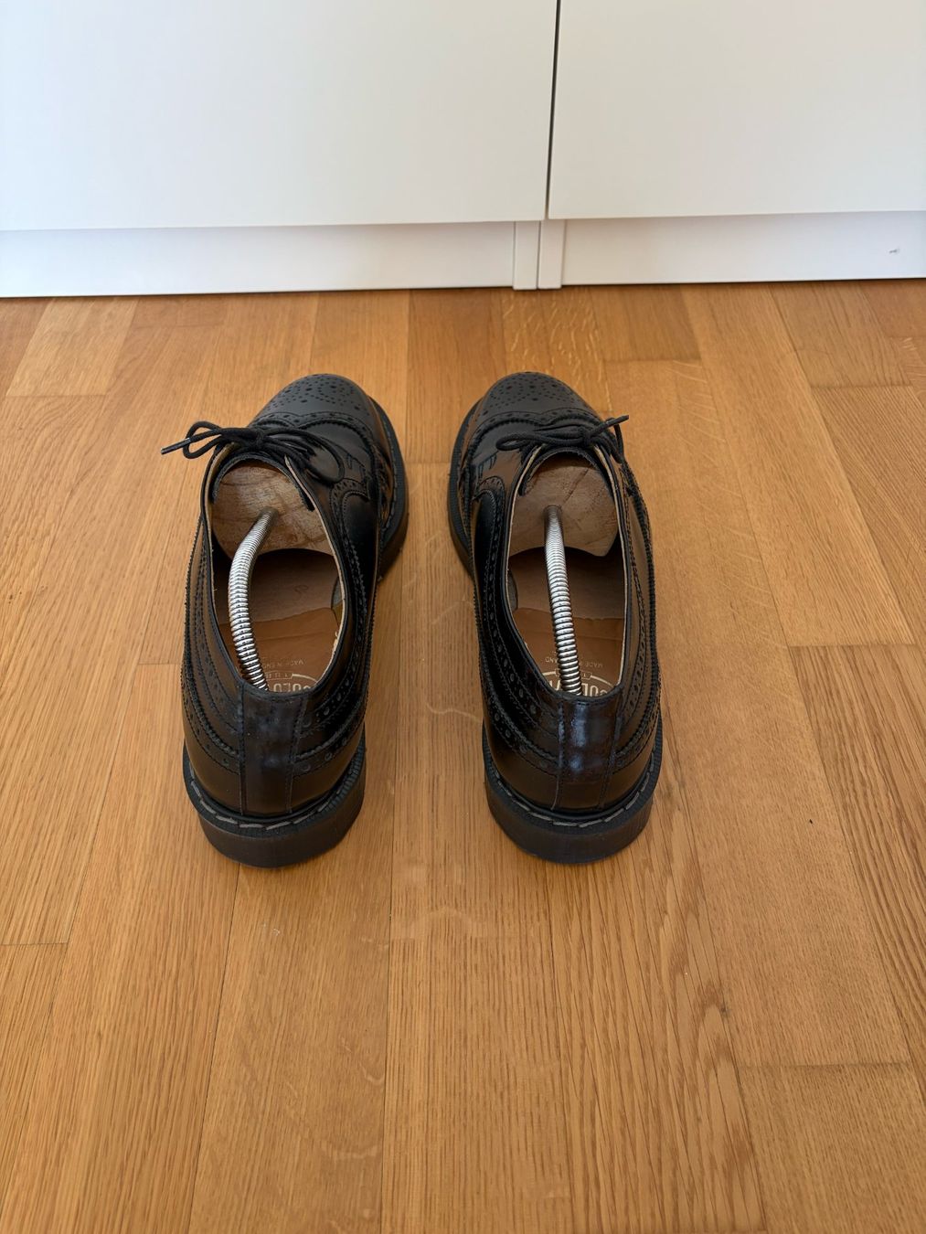 Scarpe da uomo: Solovair Brogue Shoe – Usato da Zürich venduto da jom_lkd6 1