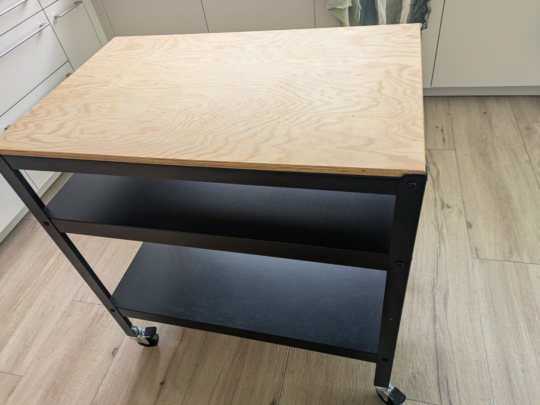 Ikea Banconi: BROR Servierwagen IKEA 85x55cm – Usato da Wangen an der Aare venduto da eggerclaudia