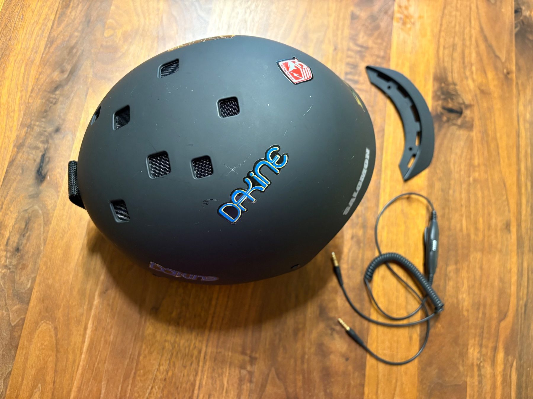 Salomon Caschi: Skihelm mit Lautsprecher Gr. S – Usato da Embrach venduto da Bdennis 1
